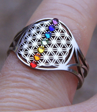     « Ring  » *  Fingerring Lebensblume                      
      Energieschmuck      
                       
   " © einStein design" 
                             
             - made in Austria - 
                                                              